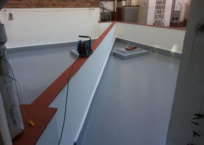 Acabados de reimpermeabilización en patios de comunidades. (1)